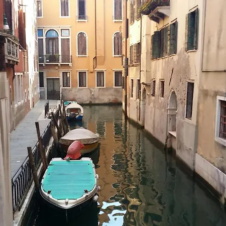 Apartment In San Marco Venedig